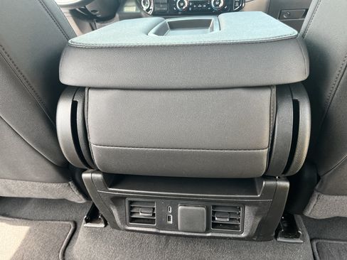 Used 2026 GMC Sierra 1500 SLT AWD/4WD image 41