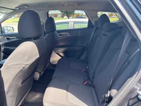 Used 2024 Kia Sportage LX AWD/4WD image 24