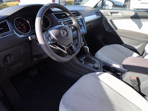 Used 2020 Volkswagen Tiguan S image 12