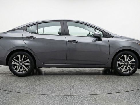 Used 2025 Nissan Versa SV FWD image 11