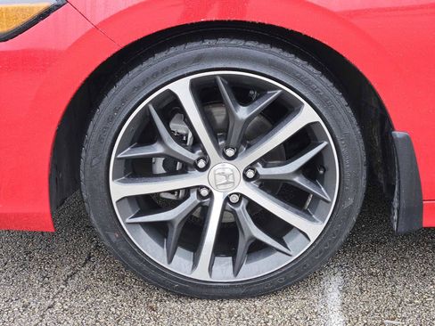 Certified 2024 Honda Civic Touring image 9