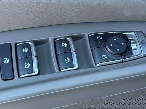 New 2026 Kia Carnival EX FWD image 13