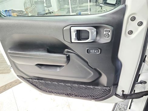 Used 2021 Jeep Wrangler Unlimited Sport image 30