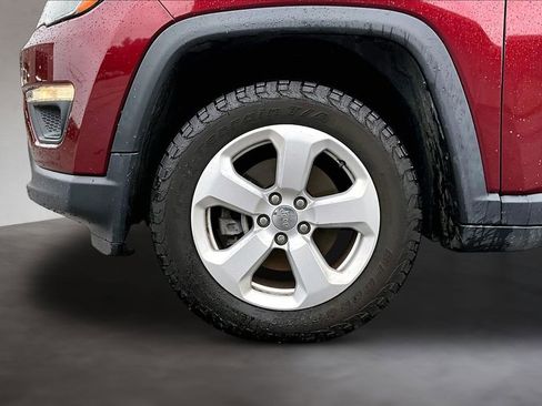 Used 2021 Jeep Compass Latitude AWD/4WD image 30