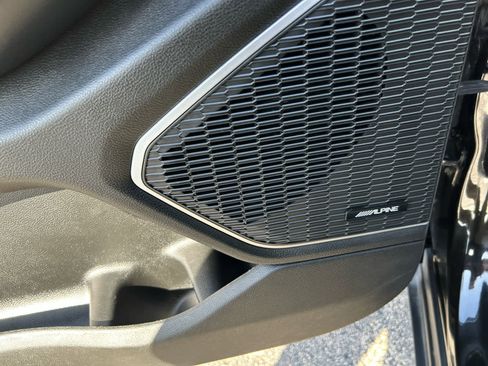 Used 2023 Jeep Grand Cherokee L Limited w/ Luxury Tech Group II AWD/4WD image 12