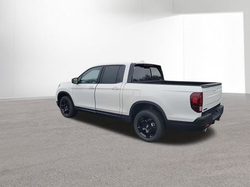 New 2026 Honda Ridgeline Black Edition image 6