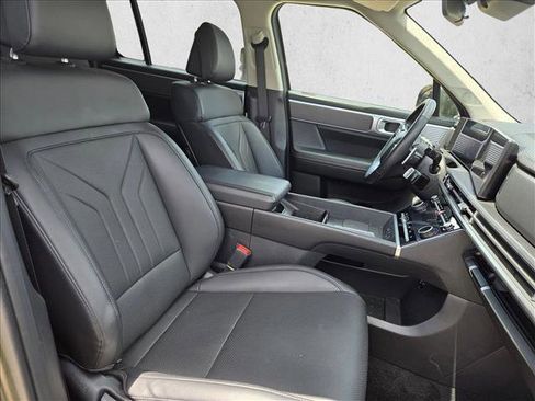 Used 2025 Hyundai Santa Fe SEL FWD image 19
