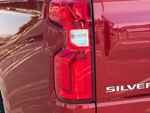 Used 2025 Chevrolet Silverado 1500 LT Trail Boss w/ Convenience Package II AWD/4WD image 46