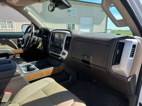 Used 2015 GMC Sierra 1500 SLT w/ SLT Crew Cab Value Package AWD/4WD image 29