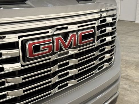 Used 2024 GMC Sierra 1500 Denali w/ Denali Reserve Package AWD/4WD image 33