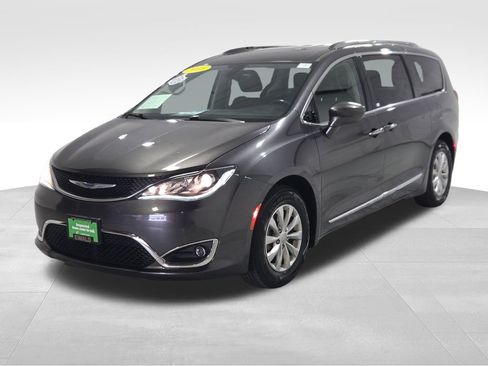 Certified 2018 Chrysler Pacifica Touring-L Plus FWD image 25