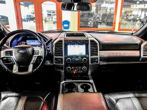 Used 2019 Ford F250 Platinum w/ Platinum Ultimate Package image 15