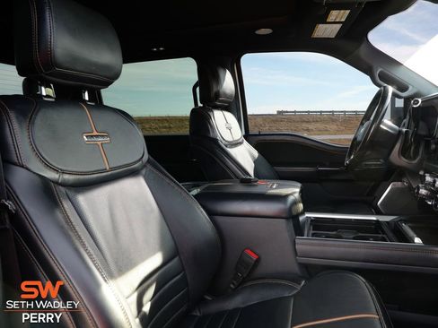 Used 2023 Ford F250 Platinum w/ FX4 Off-Road Package image 17