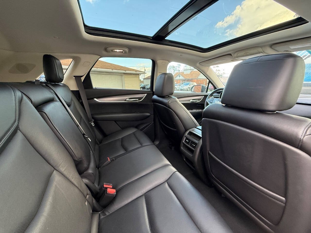 Used 2017 Cadillac XT5 Premium Luxury FWD image 18