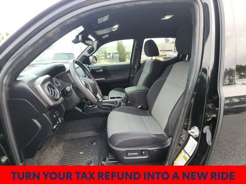 Used 2022 Toyota Tacoma TRD Off-Road image 22