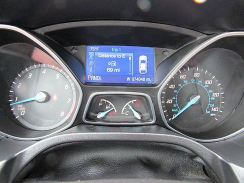 Used 2014 Ford Focus SE FWD image 19