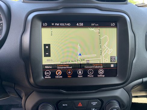 Certified 2023 Jeep Renegade Latitude AWD/4WD image 24