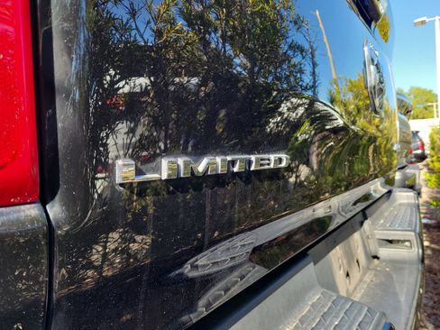 Used 2019 RAM 1500 Limited image 8