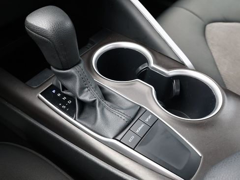 Used 2024 Toyota Camry LE image 20