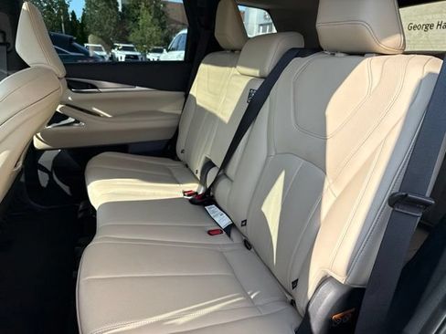 Certified 2025 INFINITI QX60 Luxe AWD/4WD image 12