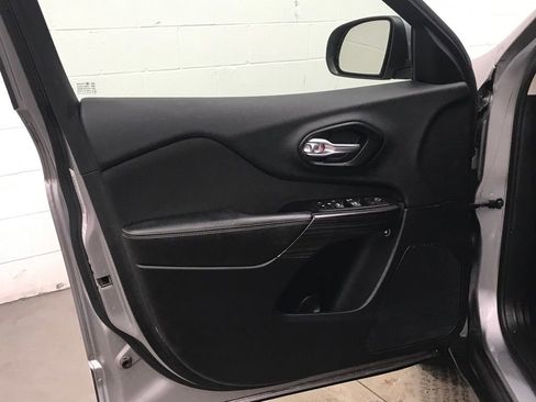 Used 2014 Jeep Cherokee Latitude image 9