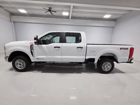 Used 2023 Ford F250 XL w/ FX4 Off-Road Package image 2