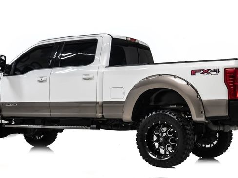 Used 2018 Ford F250 King Ranch image 5