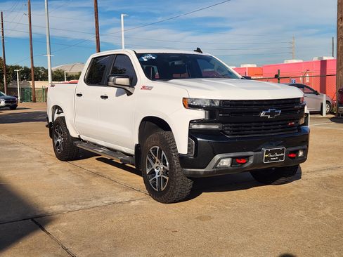 Certified 2019 Chevrolet Silverado 1500 LT Trail Boss image 4