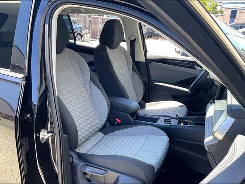 Certified 2025 Volkswagen Tiguan S AWD/4WD image 6