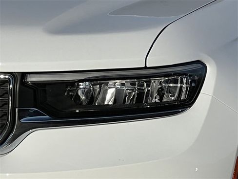 New 2025 Jeep Grand Cherokee L Laredo w/ Luxury Tech Group I image 42