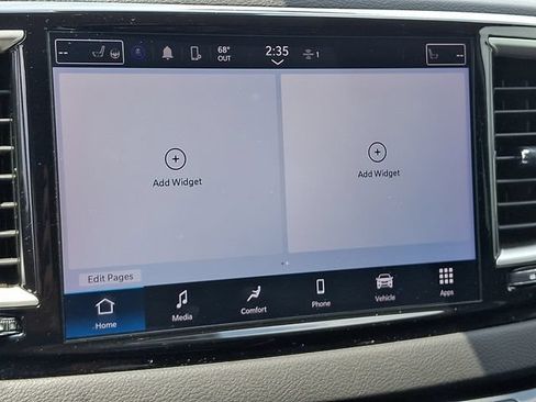 Used 2024 Chrysler Pacifica Touring-L FWD image 17