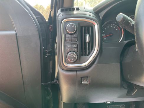 Used 2021 Chevrolet Silverado 1500 LT Trail Boss w/ Convenience Package II image 15