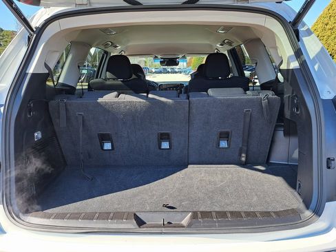 Certified 2024 Subaru Ascent Premium w/ Convenience Package image 25