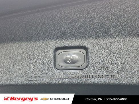 Used 2017 Ford Explorer XLT w/ Equipment Group 202A image 32