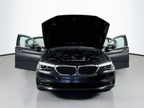 Used 2017 BMW 530i xDrive AWD/4WD image 19