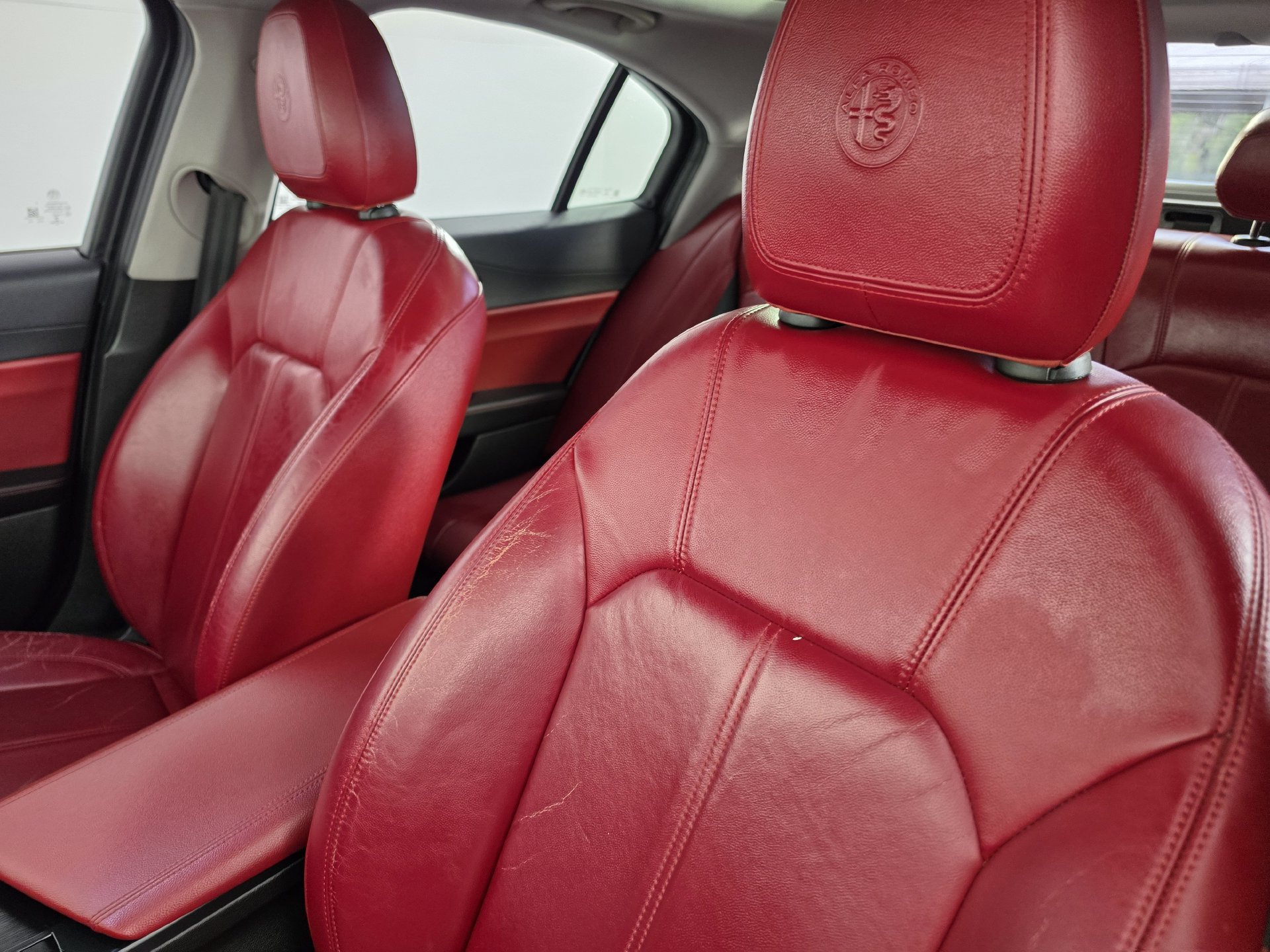 Used 2017 Alfa Romeo Giulia RWD image 5