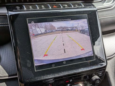 Certified 2023 Jeep Grand Cherokee Altitude image 18