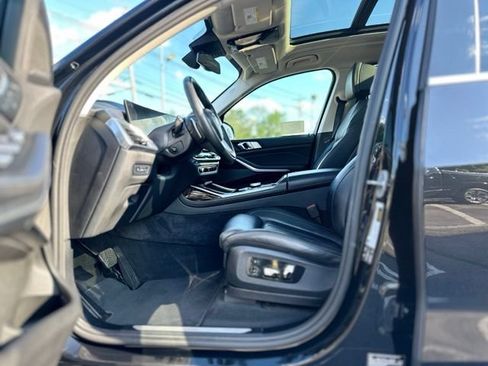 Used 2026 BMW X7 xDrive40i AWD/4WD image 11