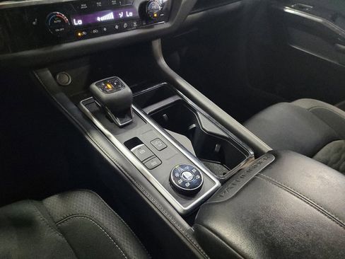 Used 2022 Nissan Pathfinder SV AWD/4WD image 26