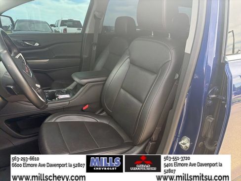 Used 2023 GMC Acadia SLT w/ Preferred Package FWD image 10