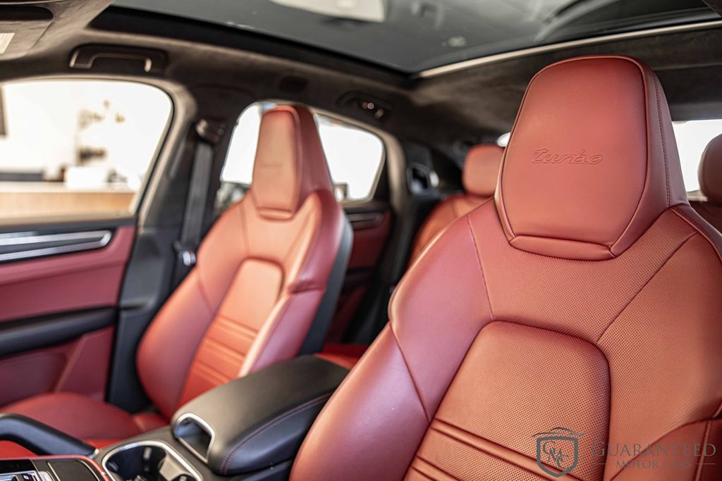 Used 2023 Porsche Cayenne Turbo AWD/4WD image 19