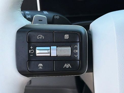 Certified 2025 Hyundai Santa Fe SE FWD image 17