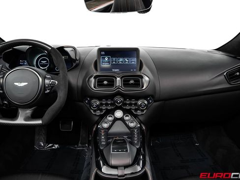 Used 2022 Aston Martin V8 Vantage Roadster image 29