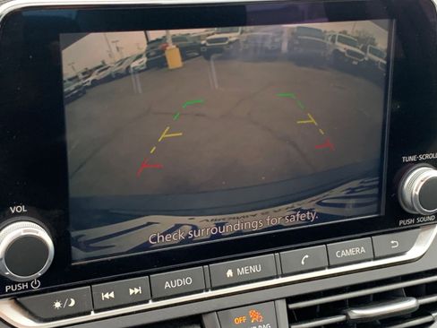 Used 2025 Nissan Altima 2.5 SV image 24