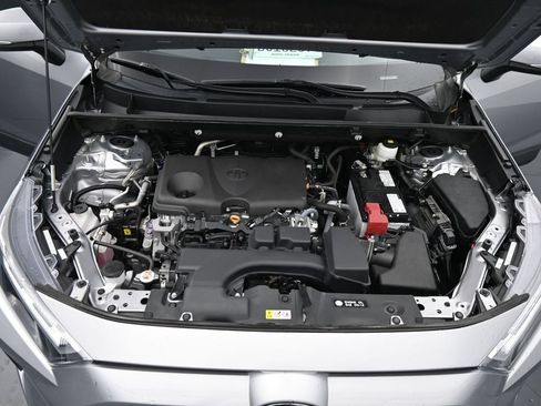 Used 2023 Toyota RAV4 XLE AWD/4WD image 22