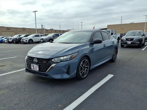 Used 2024 Nissan Sentra SR image 1