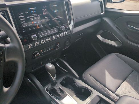 Certified 2025 Nissan Frontier SV RWD image 23