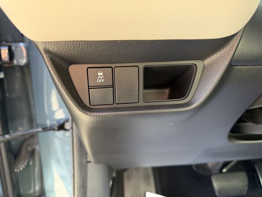 Used 2023 Honda HR-V EX-L image 12