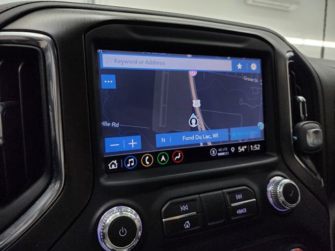 Used 2022 GMC Sierra 2500 AT4 w/ AT4 Premium Plus Package image 11