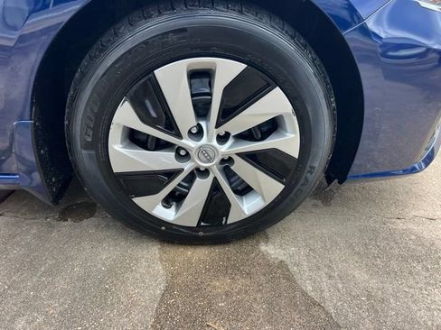 Used 2024 Nissan Altima 2.5 S FWD image 7